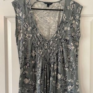 Lucky Sleeveless Top